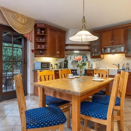 祖施米德费里恩豪斯酒店